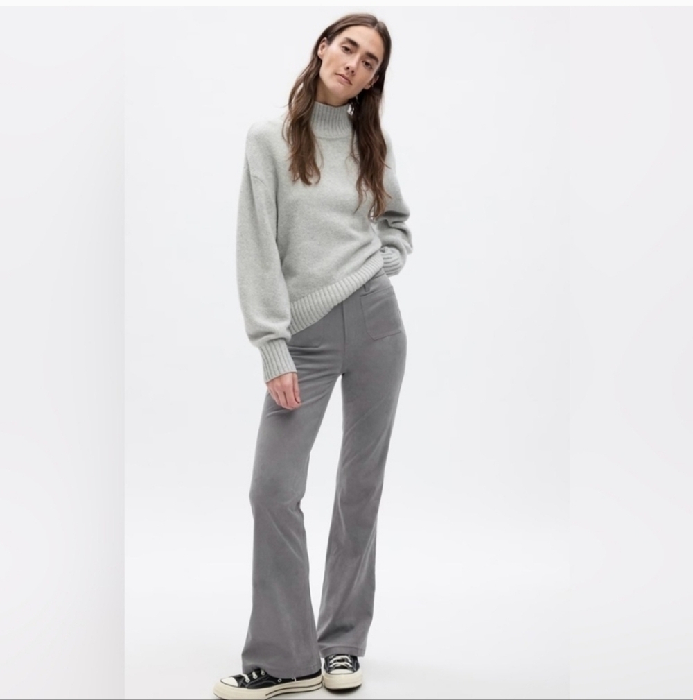 NWT GAP 70’s Flare High Rise Women's Gray Vegan Suede Jeans Size 10T